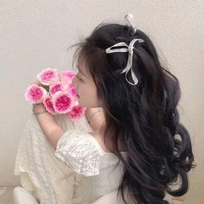 《我和精神小妹同居》剧情解析 餐桌与客厅场景